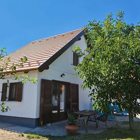 Bencze Pincze Badacsony * Nemesgulacs